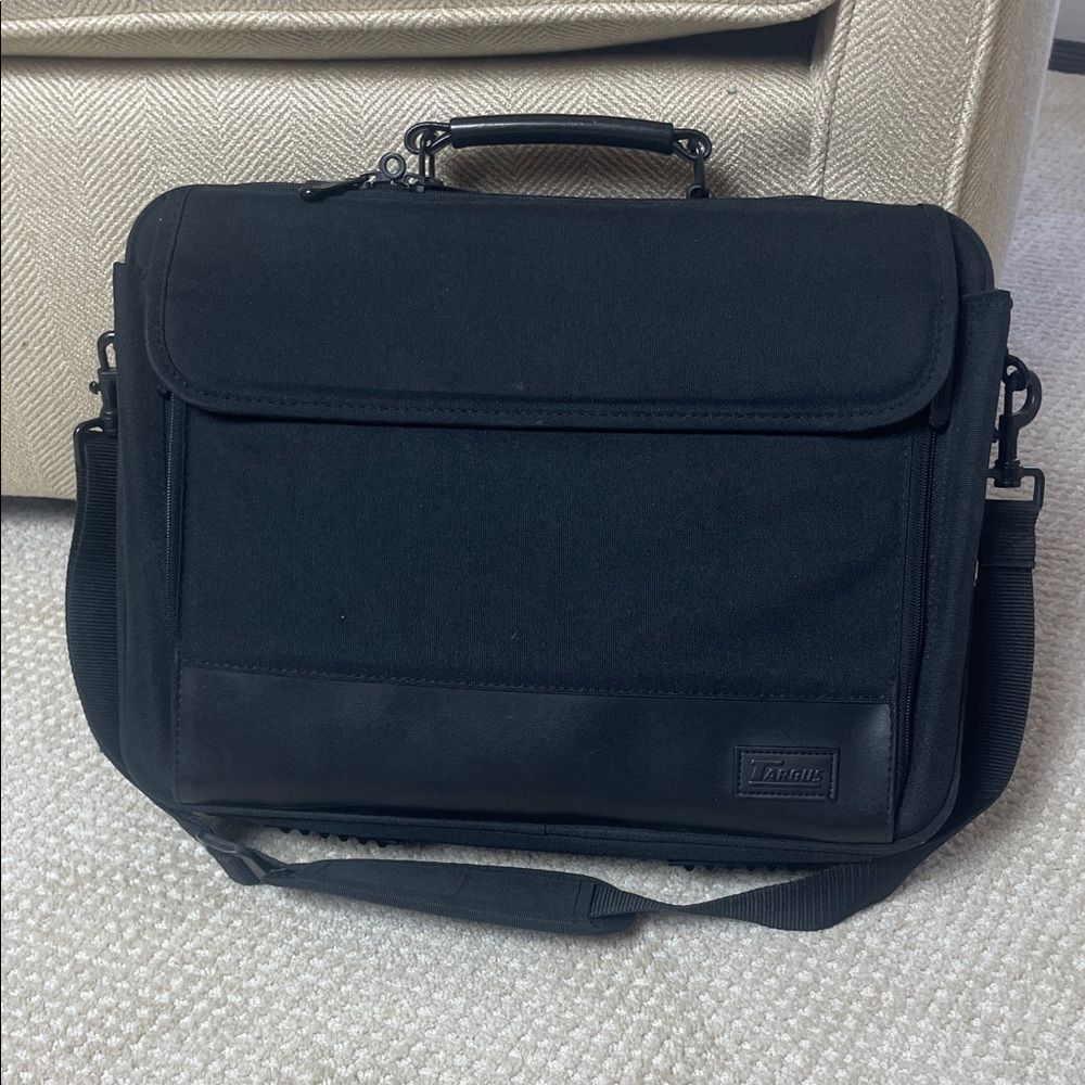 Targus Black Laptop Briefcase Bag